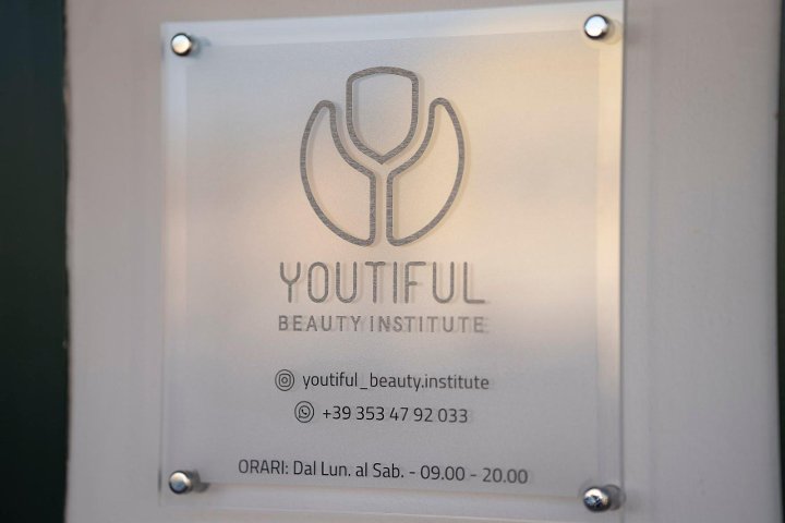 Youtiful Beauty Institute Ferrara - Épilation Ferrara - Photo de galerie - OneBooking