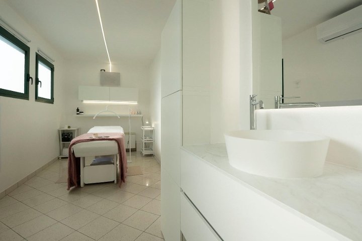 Youtiful Beauty Institute Ferrara - Épilation Ferrara - Photo de galerie - OneBooking