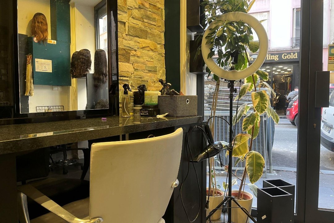 Teranga Beauty Hair & Cosmetic, Boulevard Ney, Paris