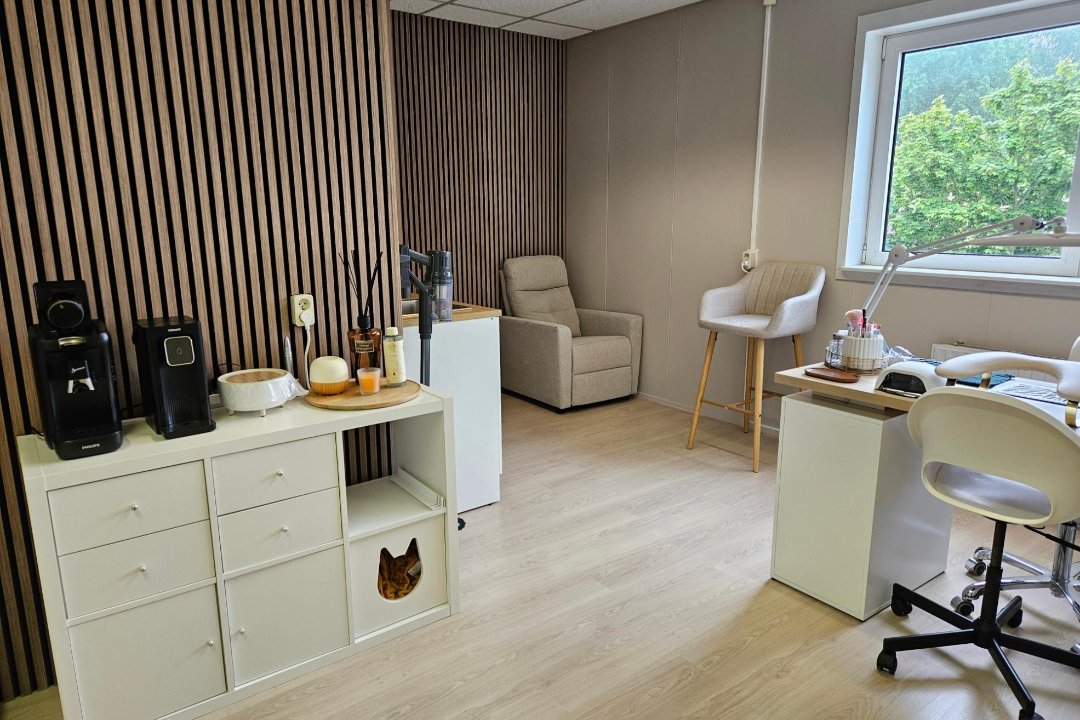 Romisaja Nails, De Steiger, Almere