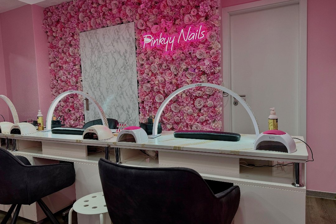 Pinkyy Nails, Kreis 4, Zürich