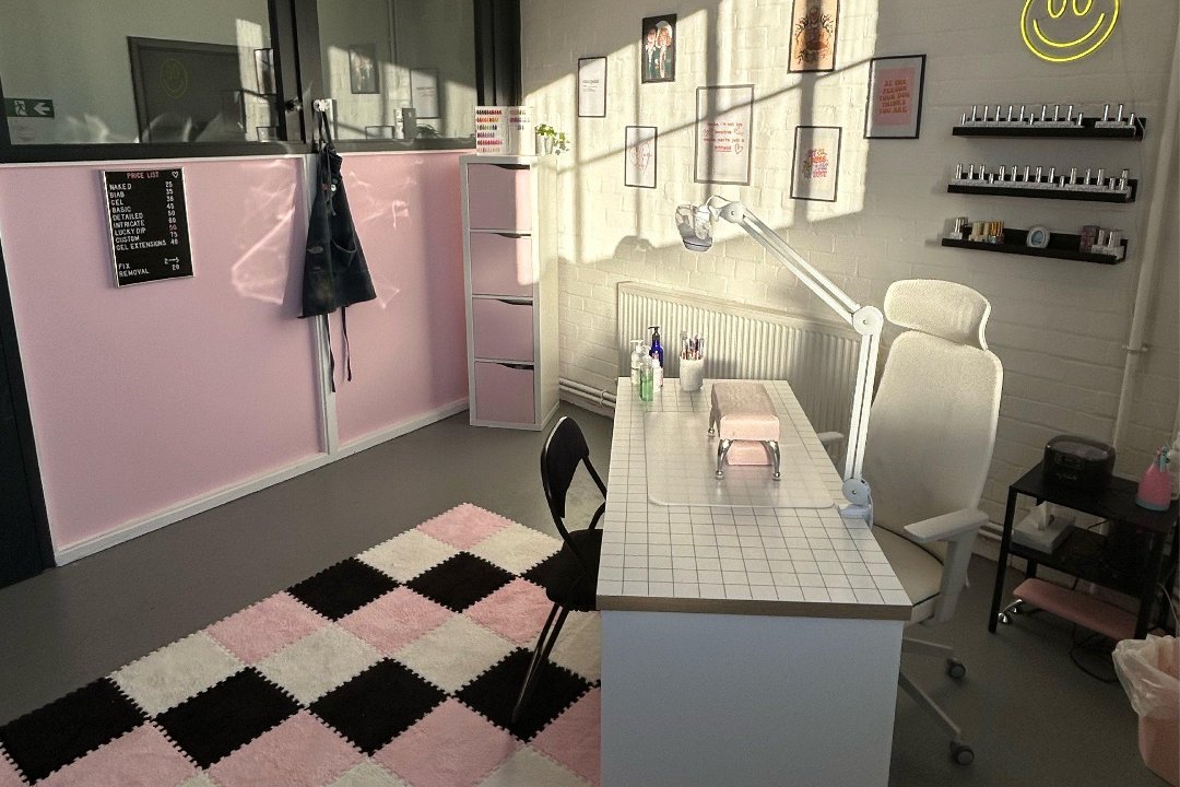 LGC Nails, Ecclesall, Sheffield