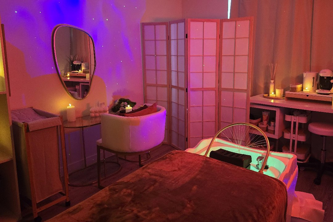 Toki Head spa, Aulnay-sous-Bois, Seine-Saint-Denis