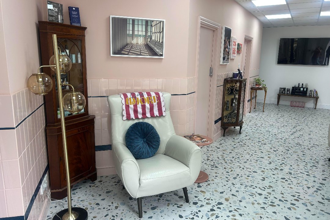 SE1 Medical Aesthetics, maltby street market, London