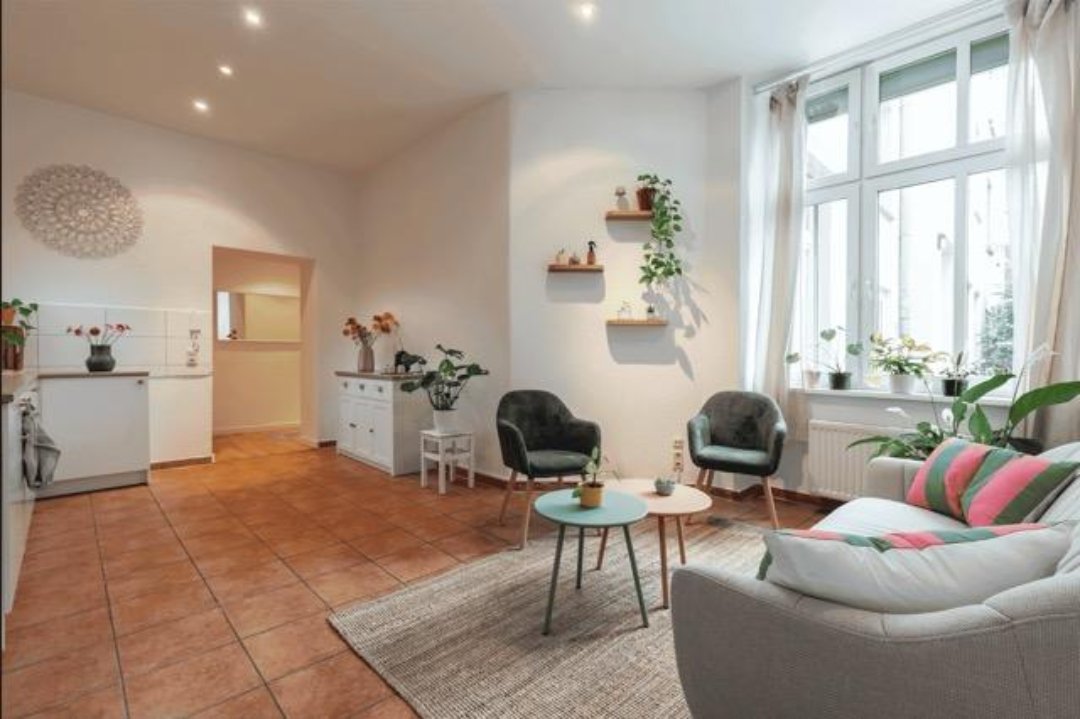 Massage und Schmerzbehandlung | Heilpraktiker Deniz Stitz, Mühlenberg-Center, Berlin
