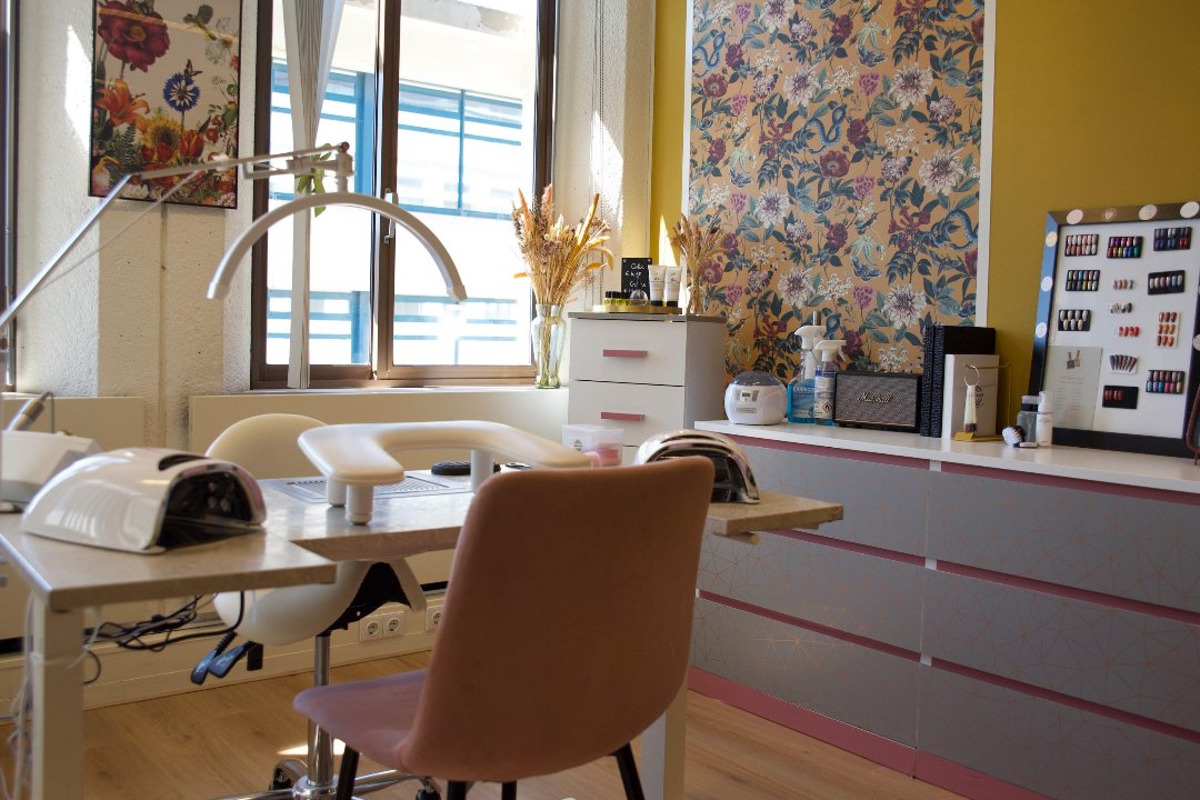 Nail Diamond, Verrijn Stuartlaan, Zuid-Holland
