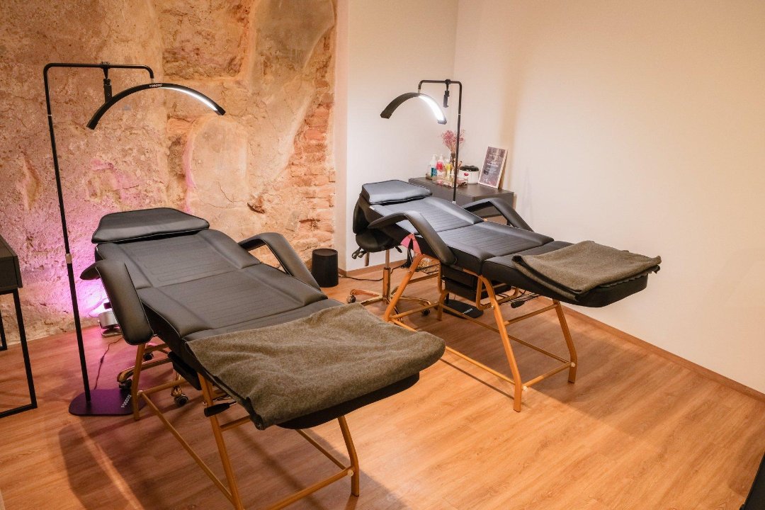 Kotryna Brows&Lashes, Spray Tan, Stotis, Vilnius
