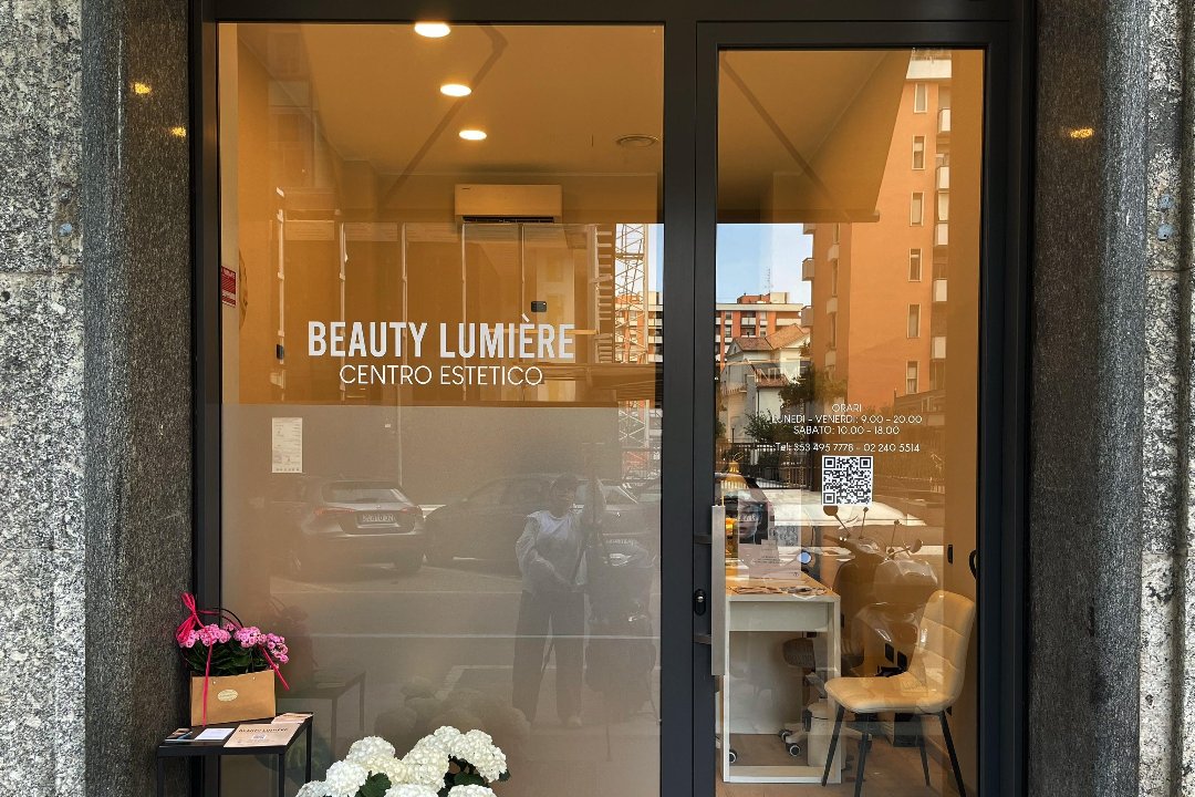 Beauty Lumiere, Moscova, Milano