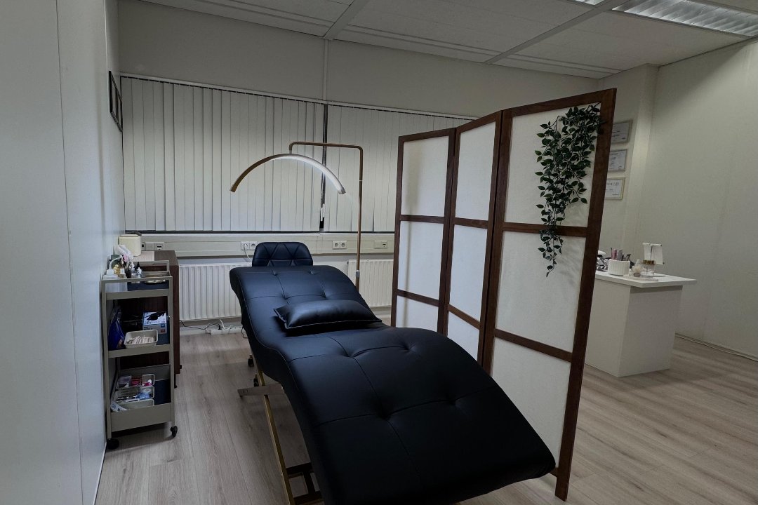 Sal's Beauty House, Hoofddorp, Noord-Holland