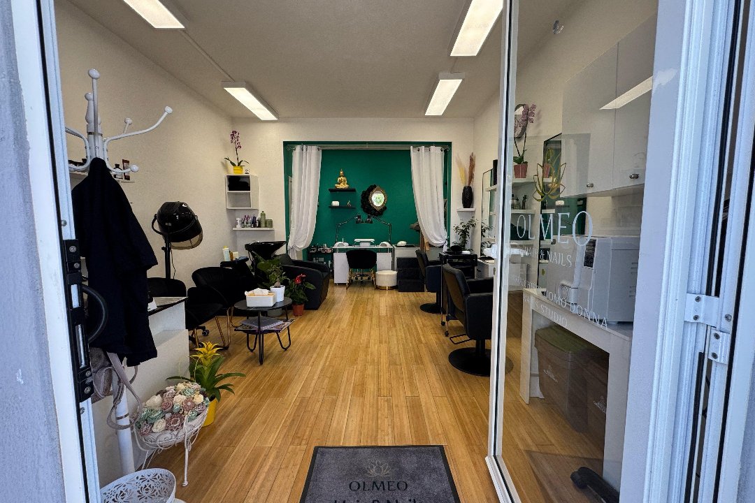 Olmeo Hair & Nails, Olbia