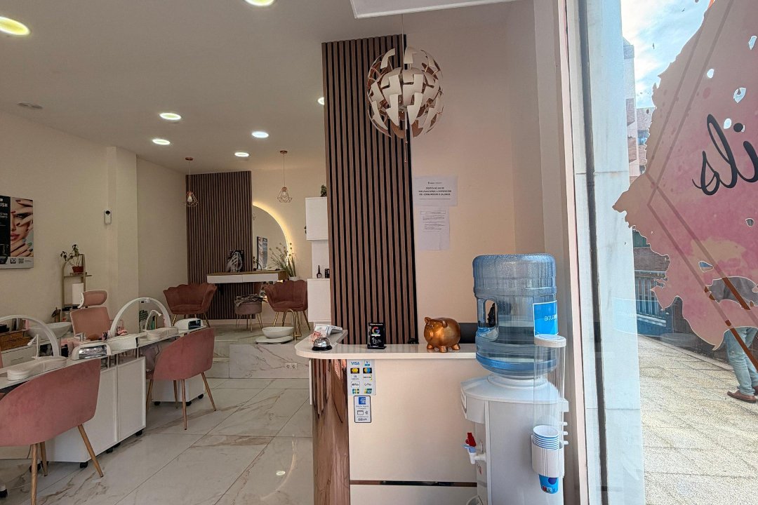 Deluxe Nails, Oviedo