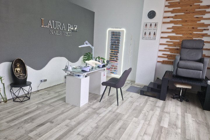Laura Paz Nails Tech - Onglerie Vigo - Photo de galerie - OneBooking