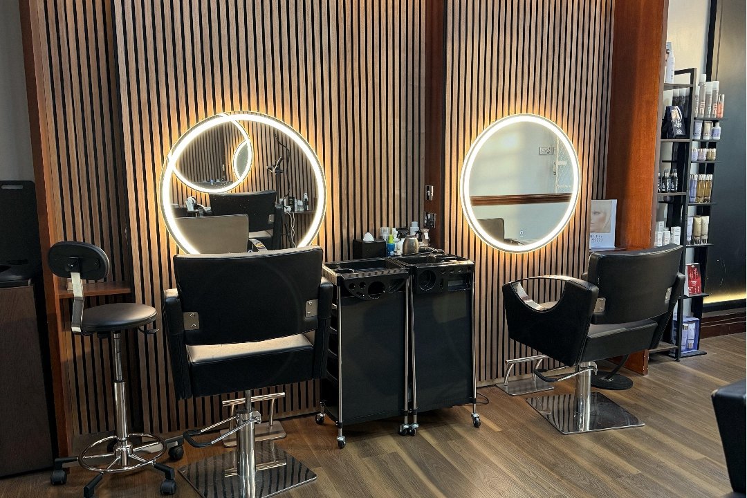Hair By Larissa, Great Titchfield Street, London
