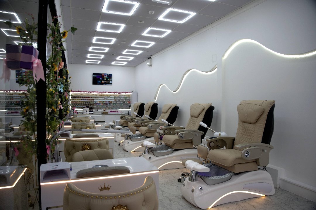 LA Nails Spa & Beauty, Cheetham Hill Road, Manchester