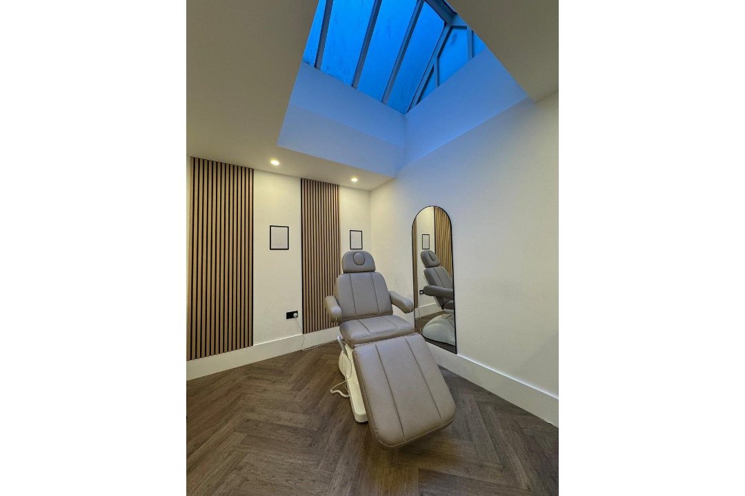 Glow Works Skin Clinic, Baker Street, London