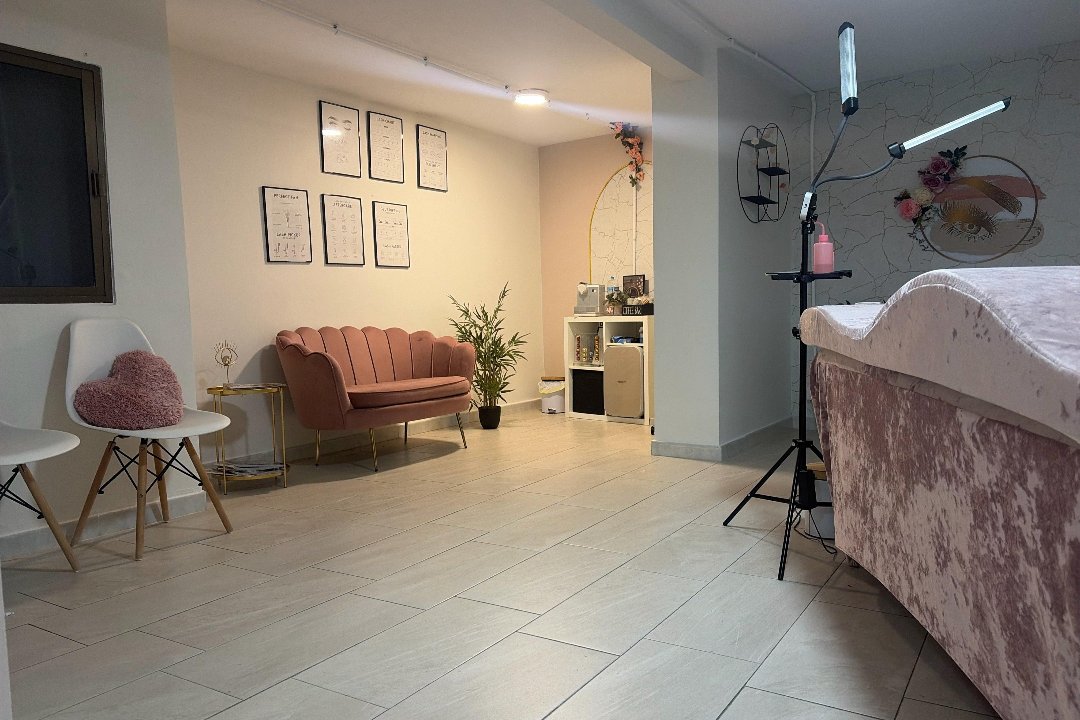 Dhavinia Beauty Bar, Huelva