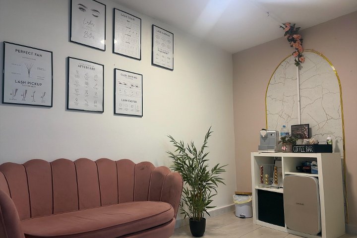 Dhavinia Beauty Bar - Coiffure Huelva - Photo de galerie - OneBooking
