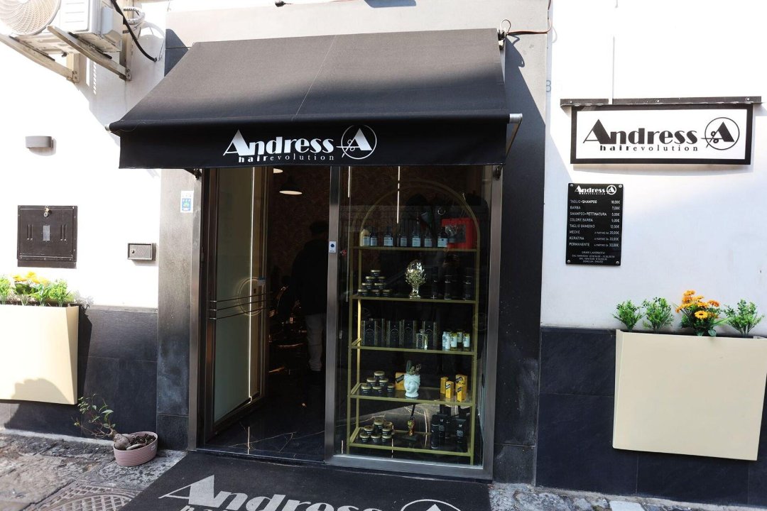 Andress Hairevolution, Secondigliano, Napoli