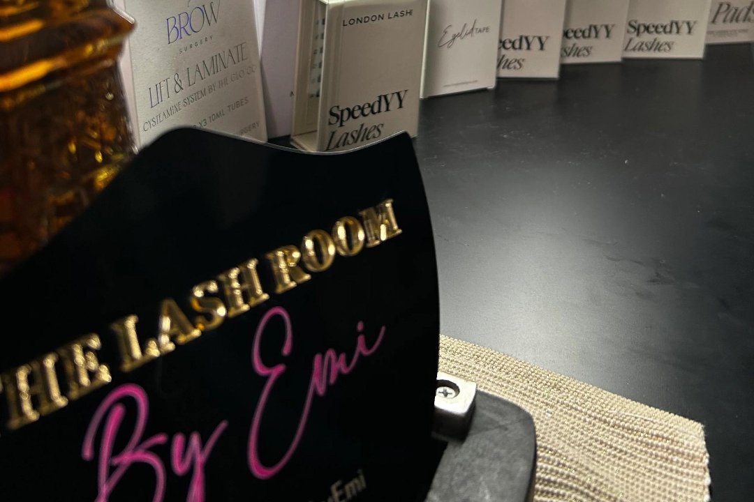 The Lash Room By Emi, Worcester Park, Surrey