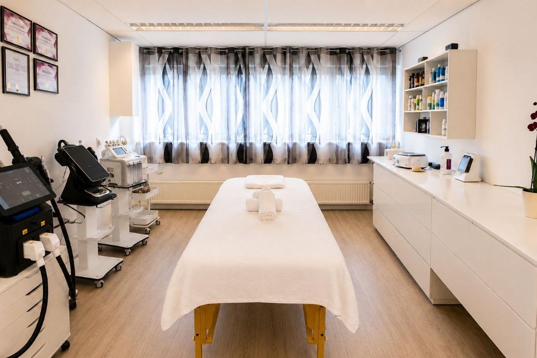 PMbeautycare , Leiden