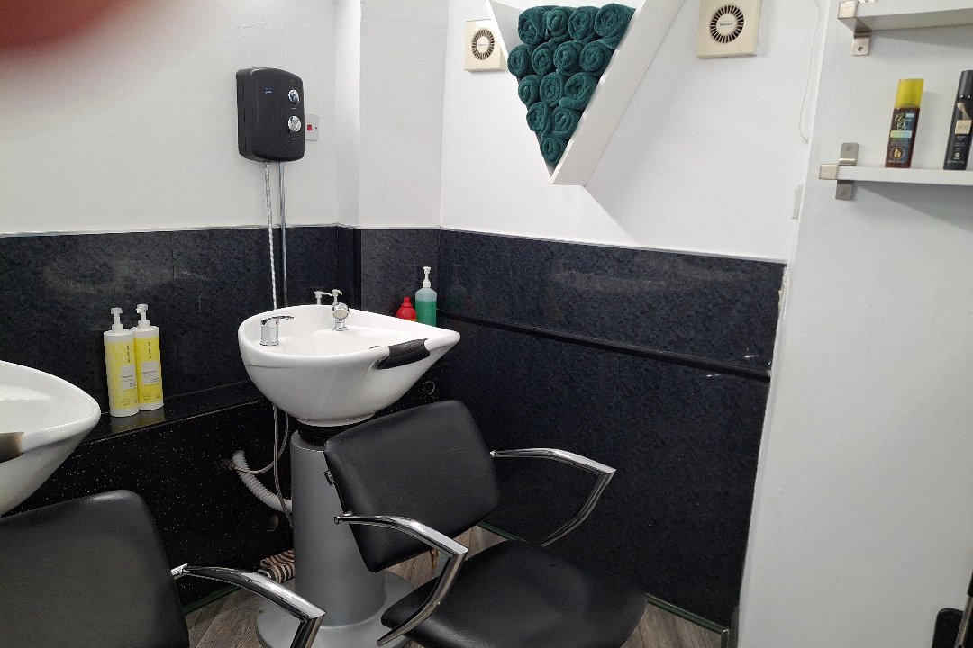 Hairvana Glasgow, Kelvinbridge, Glasgow