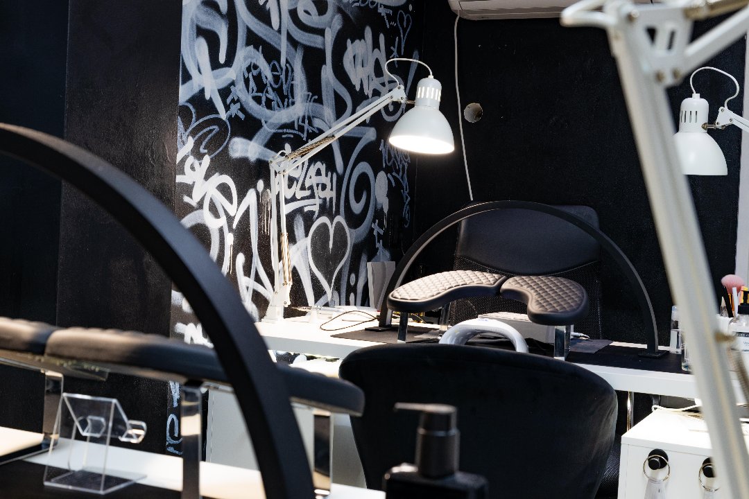 Gloss Atelier , Nieuwe Ebbingestraat, Groningen