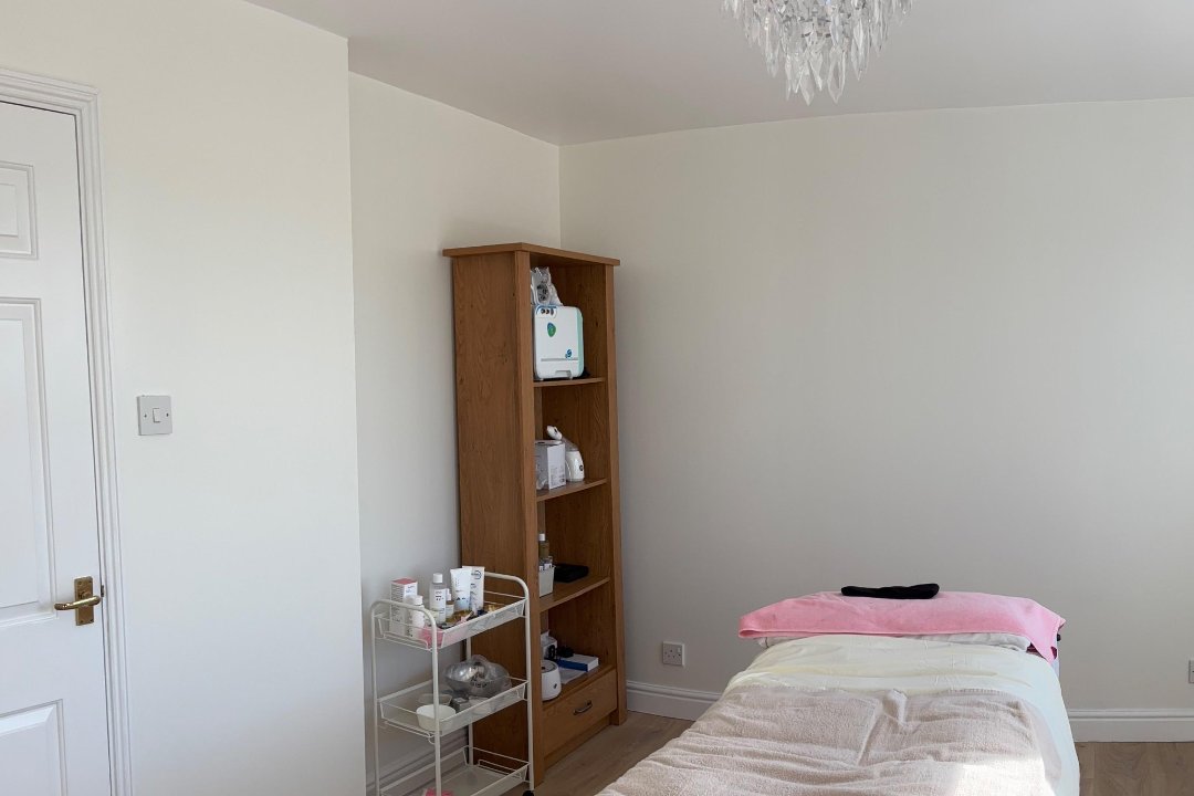 YS Signature Skin, Enfield Chase, London
