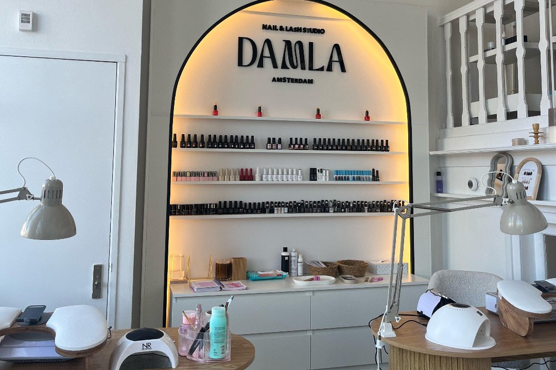 DAMLA NAILS & LASHES, Waterlooplein, Amsterdam