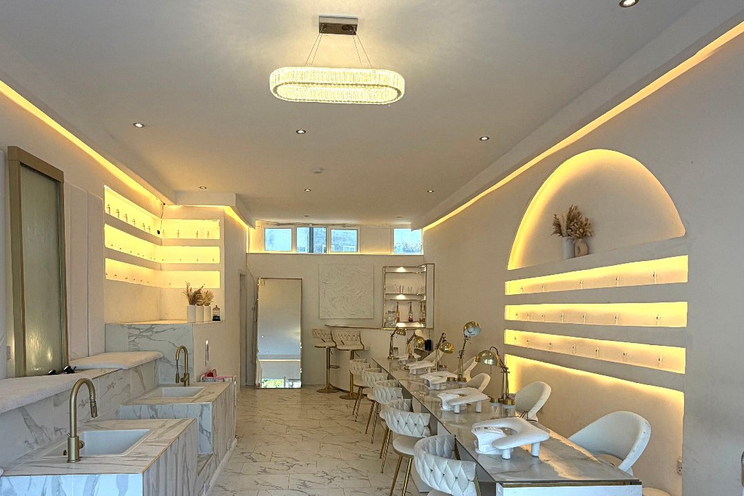 Azariel Parlour, West Putney, London