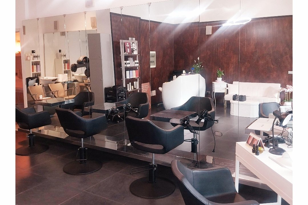Jamila's Essence Hair & Wellness - Spa, Niguarda, Milano