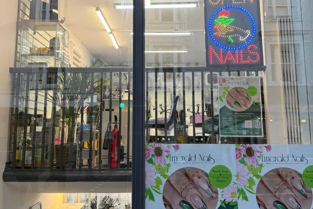 Emerald Nail, Brixton, London
