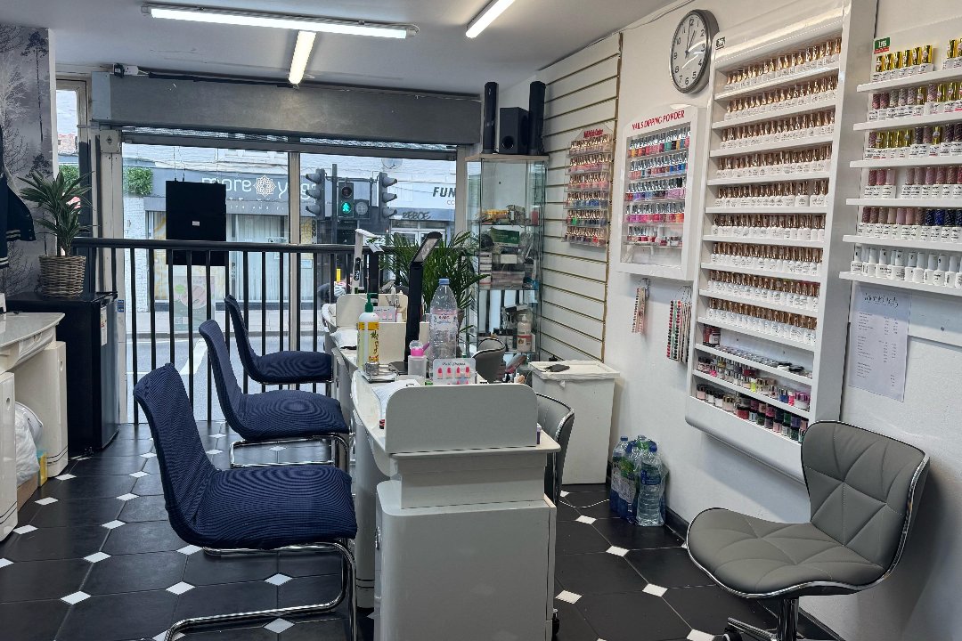 Emerald Nails, Brixton, London