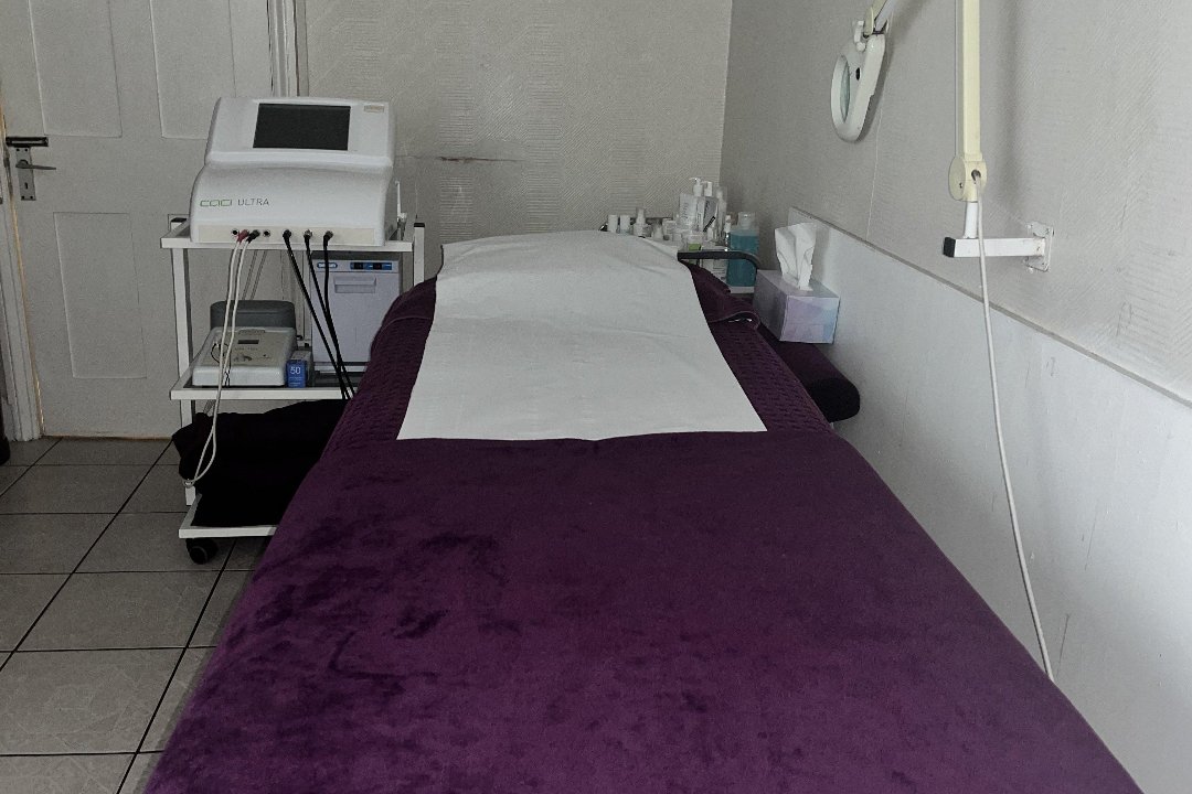 Jale Mehmet Beauty, Fortis Green, London