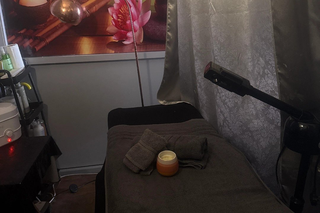 Eyebrows & Threading Studio, Balsall Heath, Birmingham