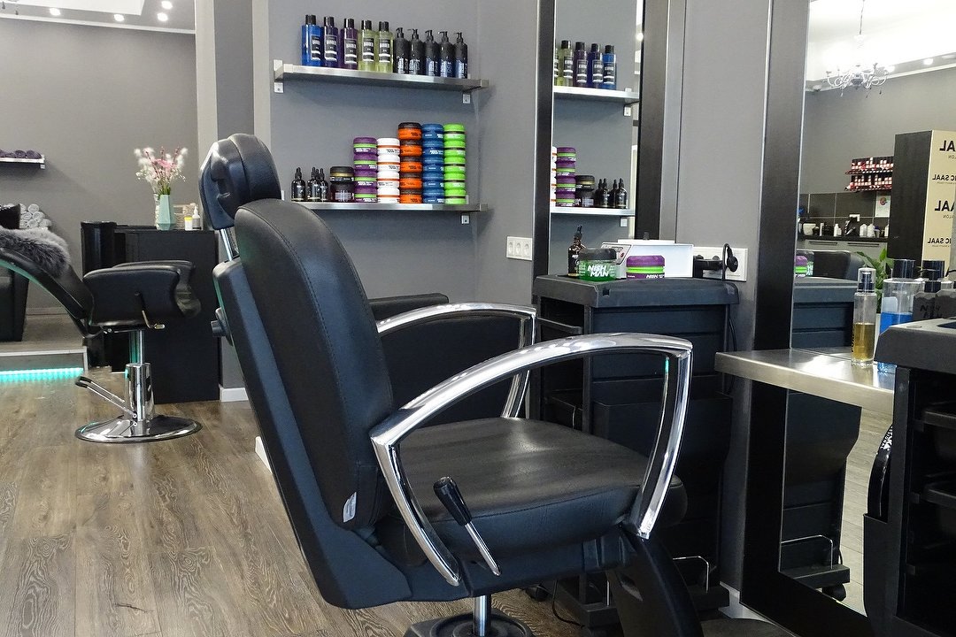 Ladies Gentleman Hairstylist Barber Friseur In Eimsbuttel Hamburg Treatwell