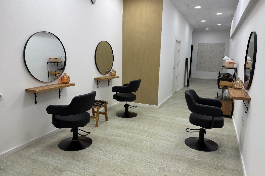 Lux Hair Salón, Trinitat, Valencia