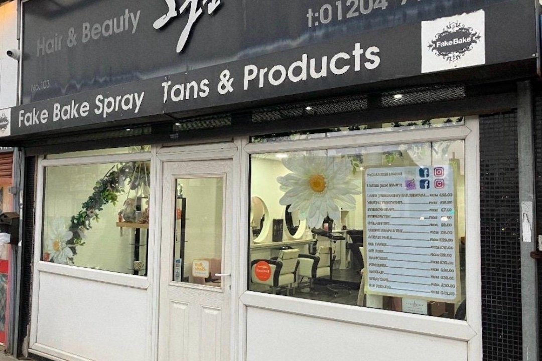 SKN Lounge, Farnworth, Bolton