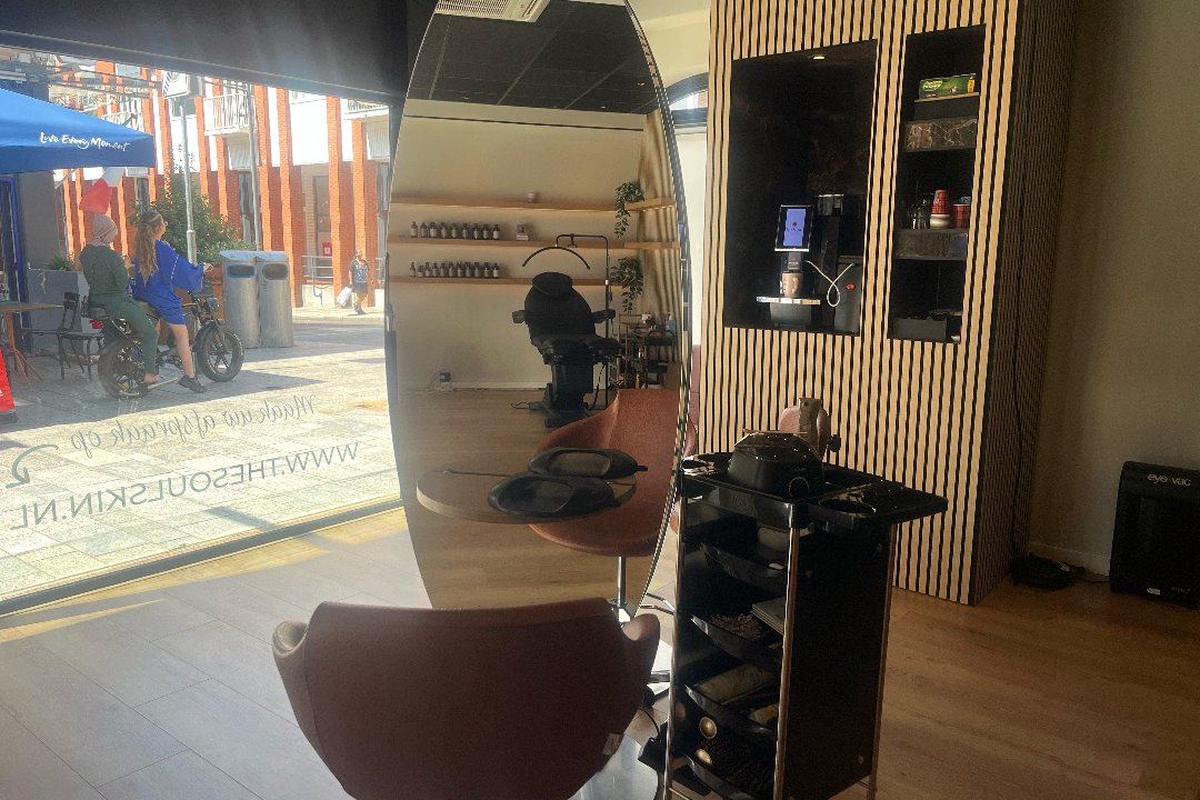 Mehliya Beauty Salon, Brouwerstraat, Almere