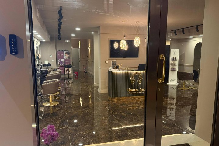 Ushiari Lux Hairdressing Salon