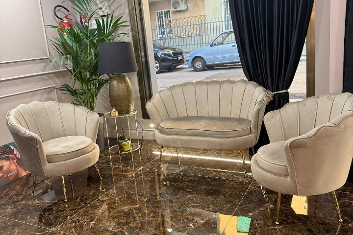 Ushiari Lux Hairdressing Salon - Coiffure Bari BA - Photo de galerie - OneBooking