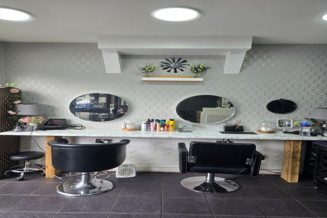 Manish Glamour Studio, Dormer's Wells, London