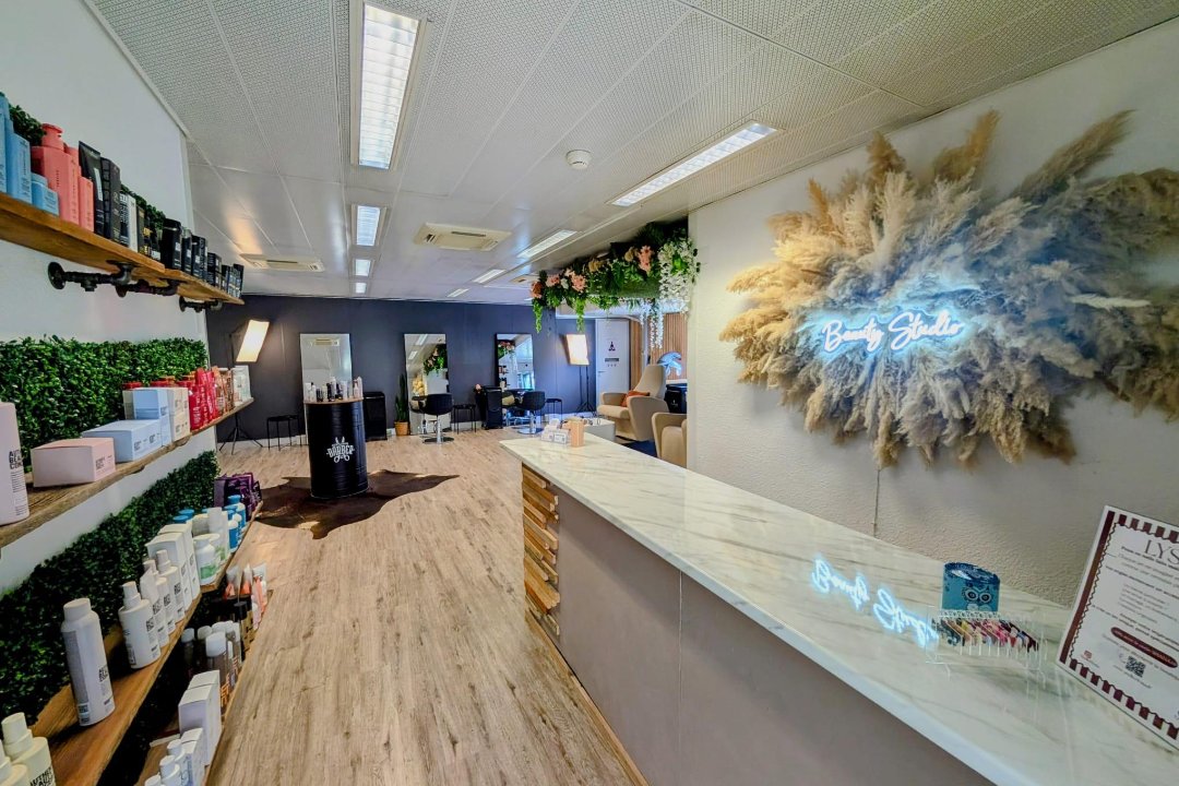 Beauty Studio by Shana Devi, Kanton Waadt