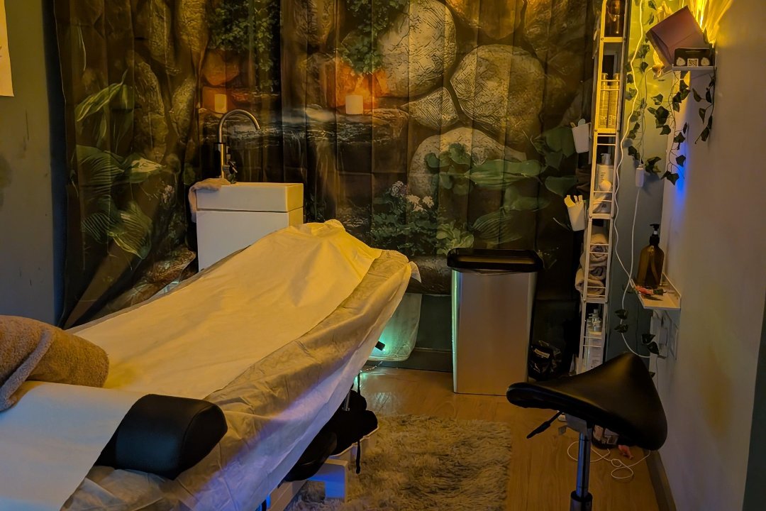 Charisma Full Circle Massage, Purley Oaks, London