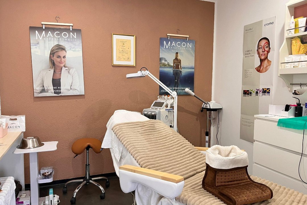 Frau Brow - Permanent Make Up Studio, Karthause, Koblenz
