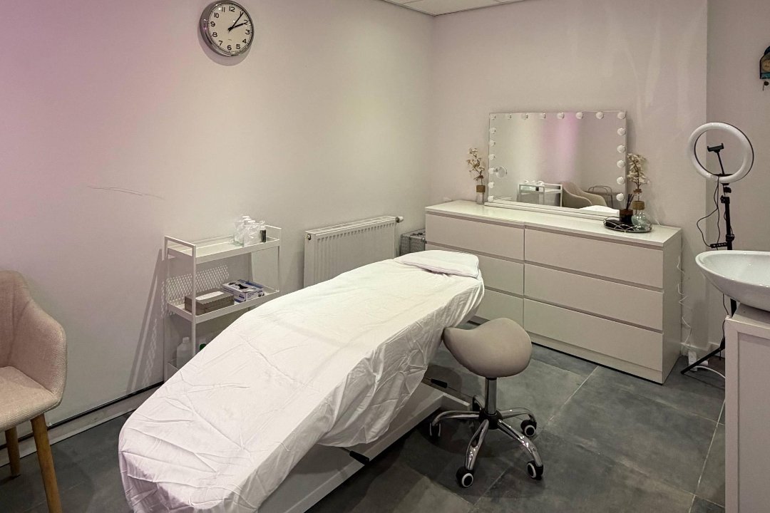 Beauty by Sofia, Parkweg metro, Zuid-Holland