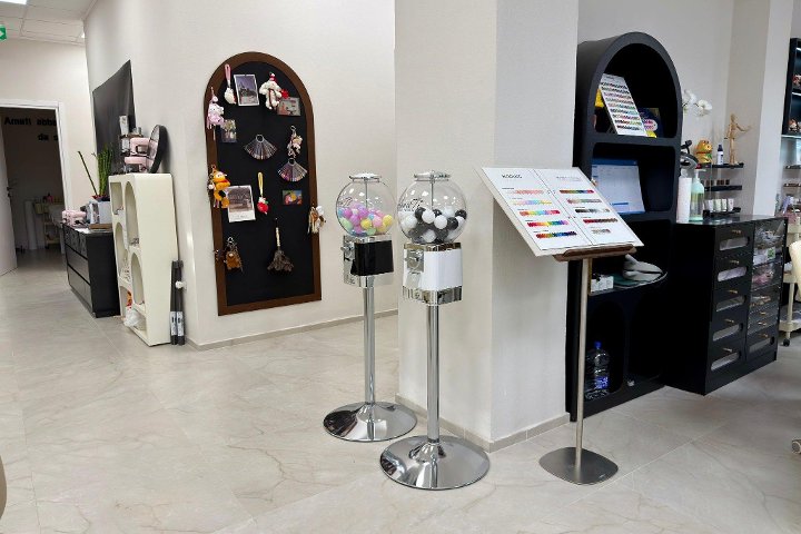 Amati Beauty - Onglerie Ravenna - Photo de galerie - OneBooking