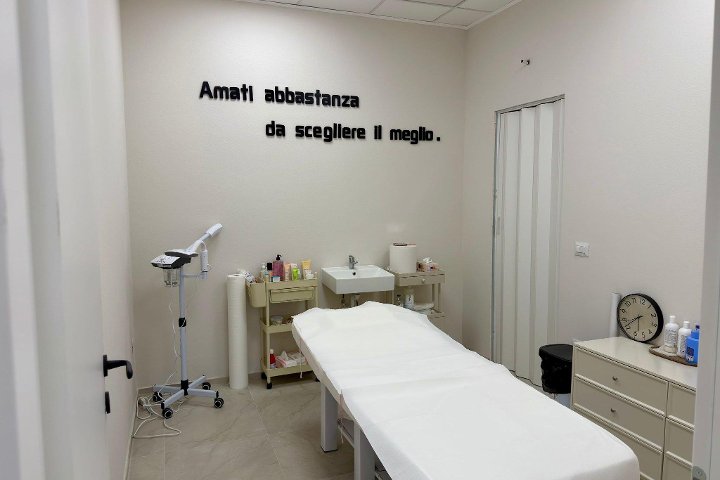 Amati Beauty - Onglerie Ravenna - Photo de galerie - OneBooking