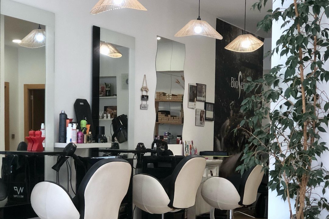 Beauty Hair, Almada