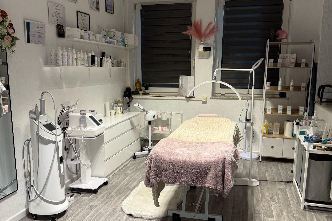 Dzoz Viktoriia Massage Kosmetik Figurformung, Geilenkirchen, Rheinland