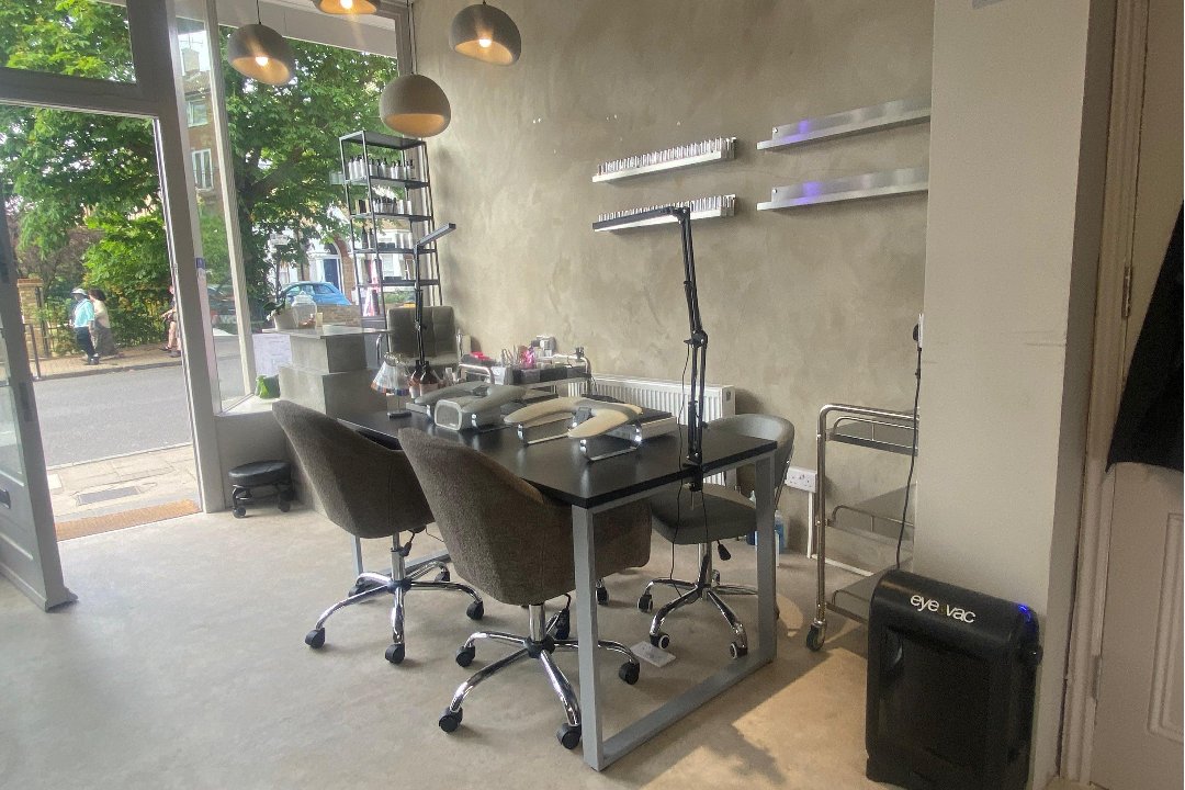 Glamour nails and beauty, Nightingale Square, London